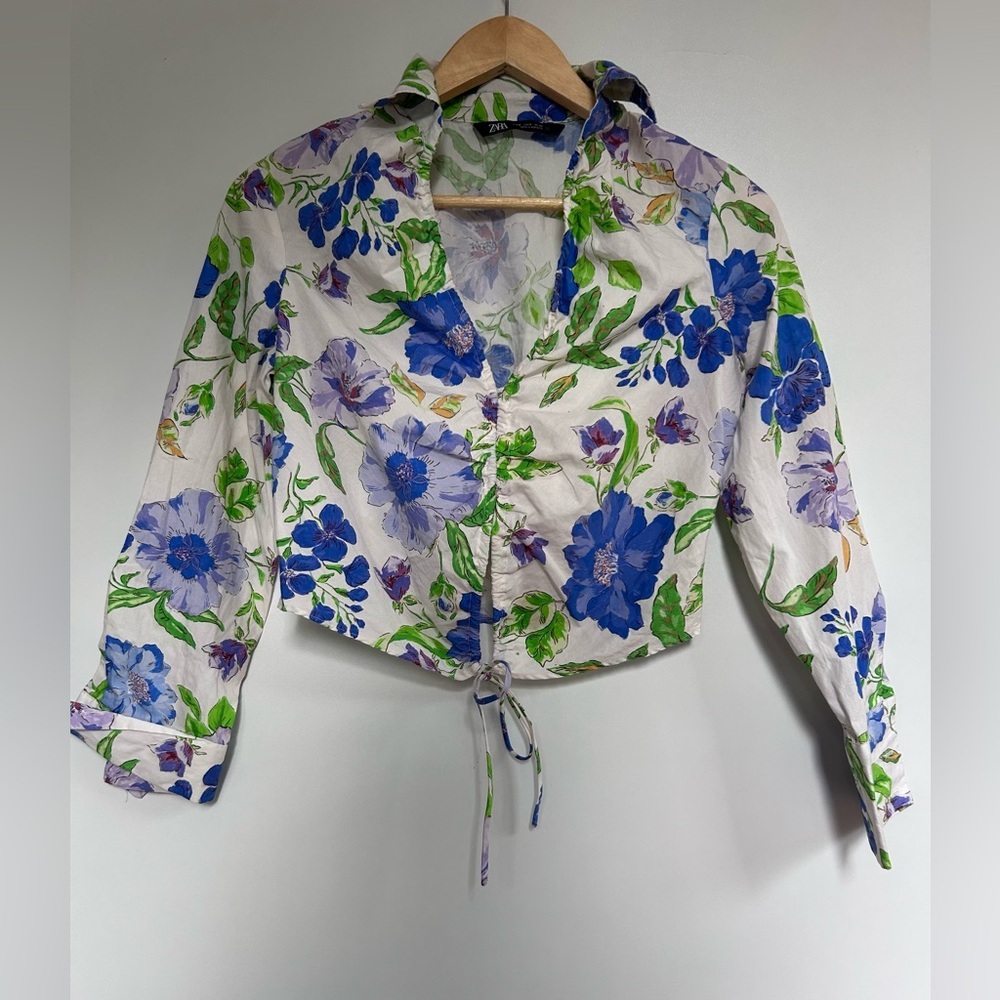 Zara Women's Floral Print Short Sleeve Button Up Top - Picture 2 of 5